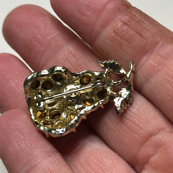 Vintage Rare red pear crystal brooch - Picture 6 of 7